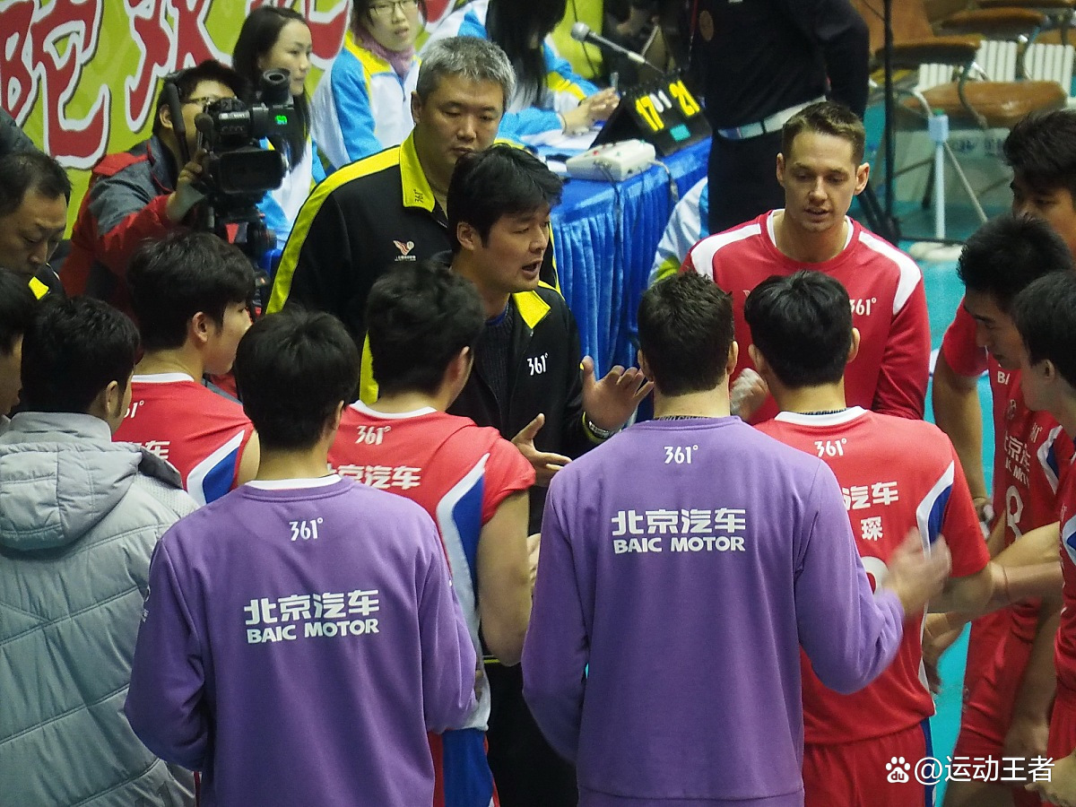 赛后欧联传出新动向;上海海港强势反弹;管理层表态:更衣室稳定;团队化学反应显著的简单介绍 赛后欧联传出新动向;上海海港强势反弹;管理层表态:更衣室稳定;团队化学反应显著的简单介绍